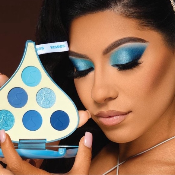 glamlite Makeup Glamlite Hershey Kisses Cookies And Cream Poshmark